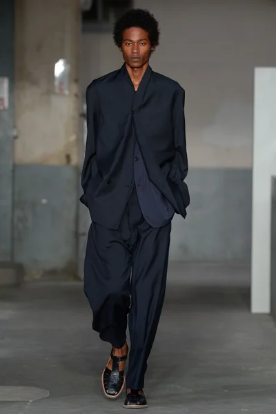 Look 35